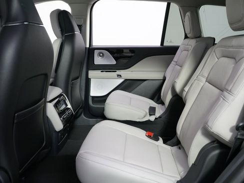 New 2026 Lincoln Aviator Reserve AWD/4WD image 22