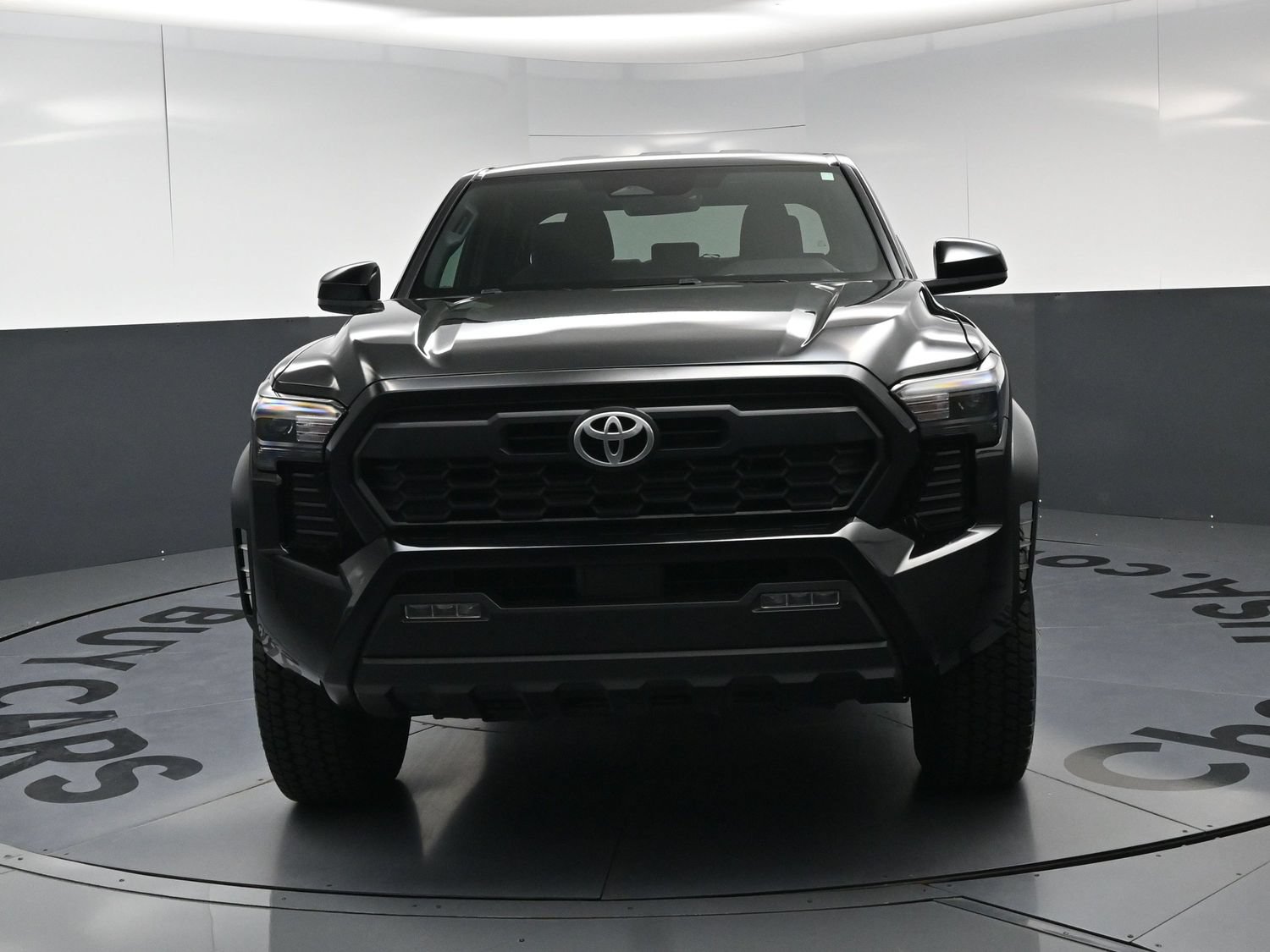 Used 2024 Toyota Tacoma TRD Off-Road AWD/4WD image 3