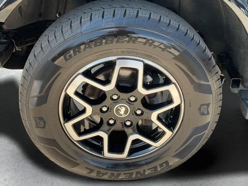 Used 2023 Ford Bronco Outer Banks AWD/4WD image 9