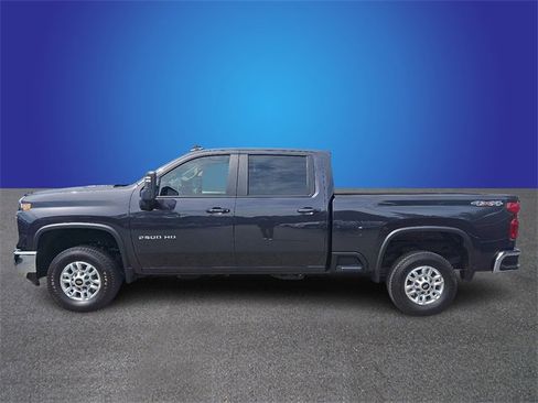 Used 2024 Chevrolet Silverado 2500 LT w/ All Star Edition image 7