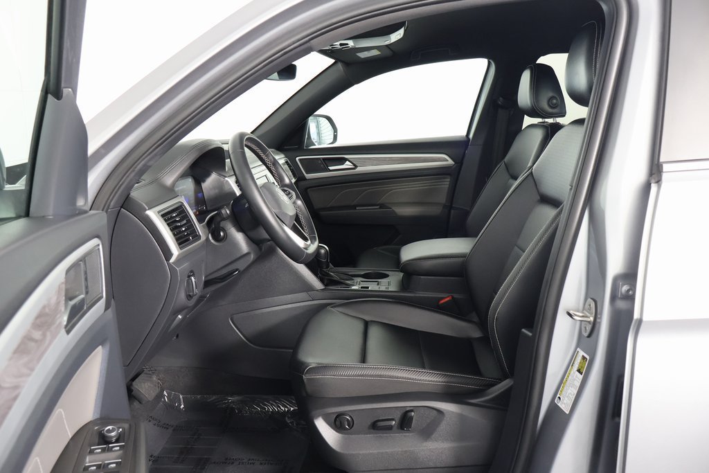 Used 2022 Volkswagen Atlas Cross Sport SE FWD image 10
