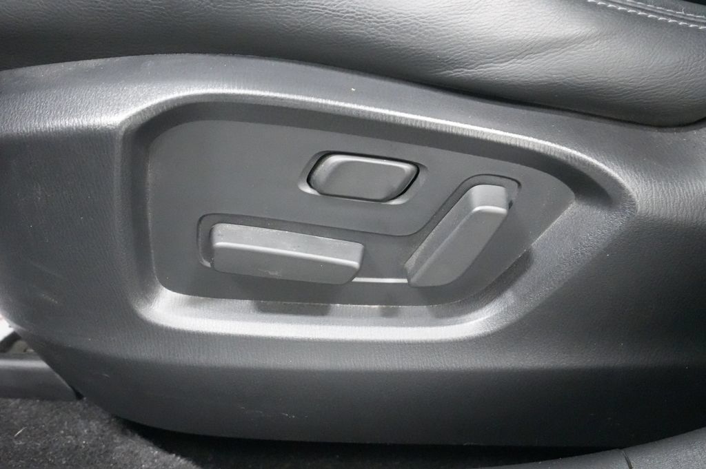 Used 2023 MAZDA CX-9 Touring AWD/4WD image 15