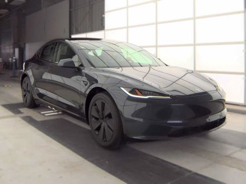 Used 2025 Tesla Model 3 Long Range RWD image 2
