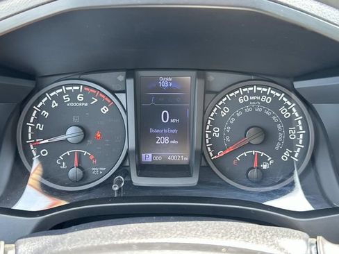 Used 2020 Toyota Tacoma SR AWD/4WD image 27