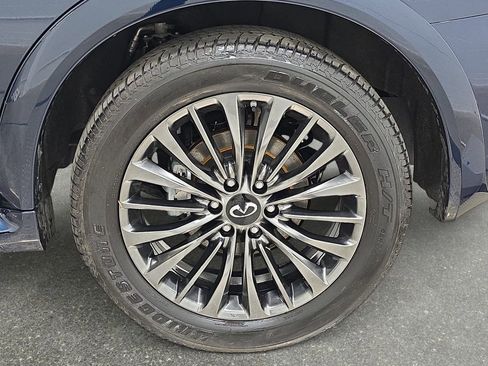 Certified 2024 INFINITI QX80 Sensory image 30