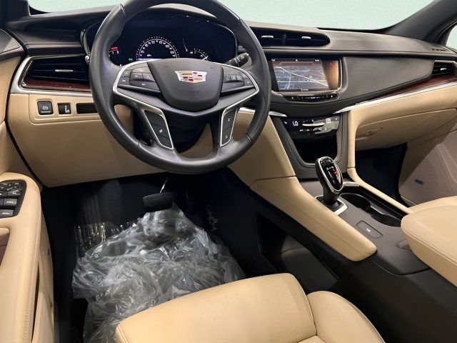 Used 2017 Cadillac XT5 Luxury FWD image 21