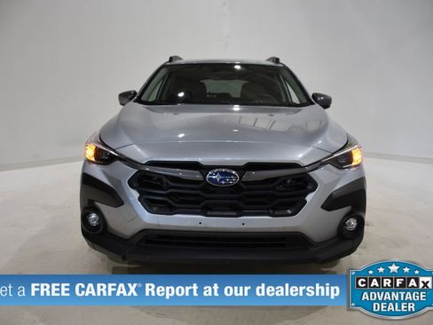 Used 2024 Subaru Crosstrek 2.0i Premium image 2