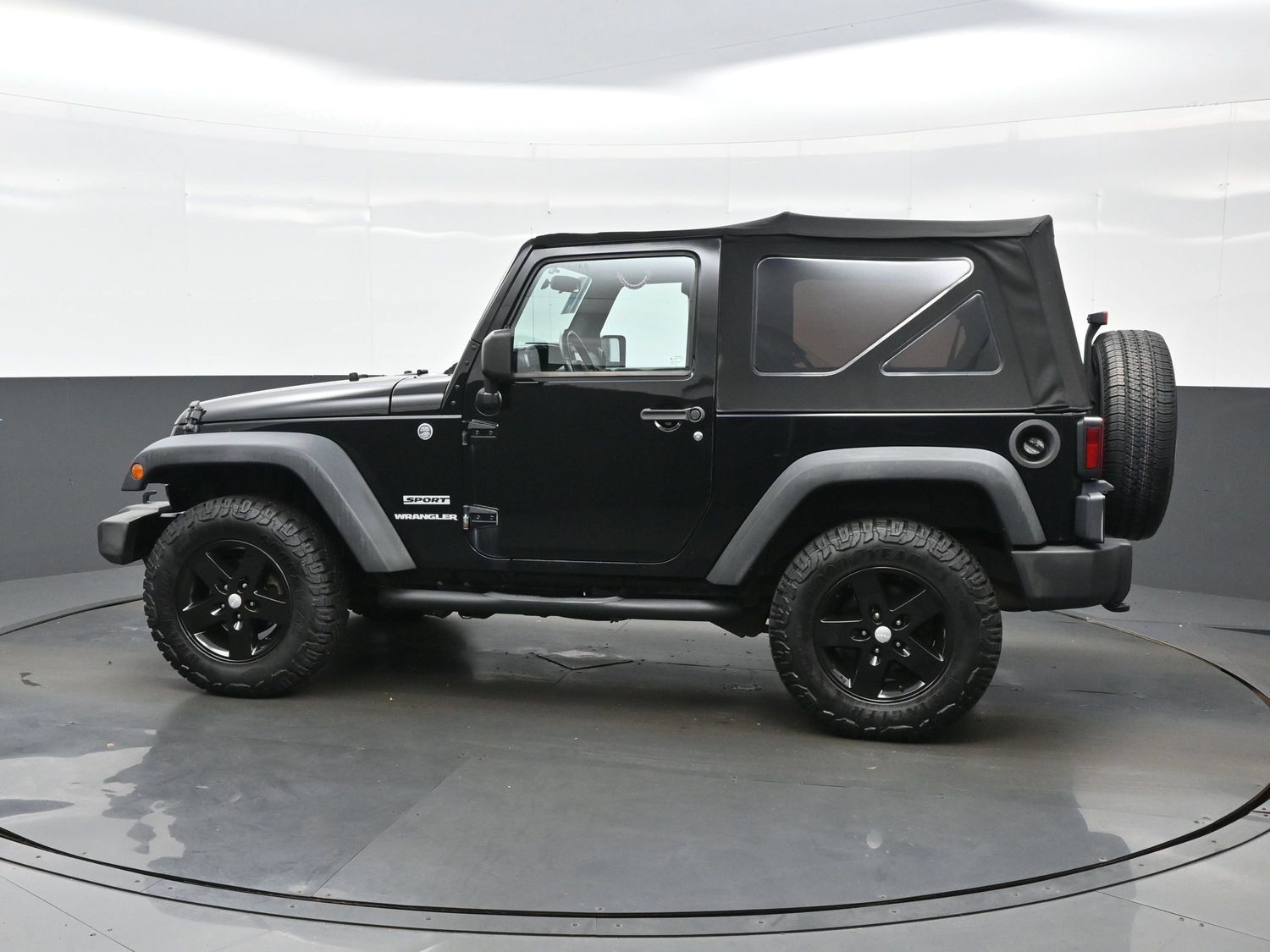 Used 2014 Jeep Wrangler Sport w/ Quick Order Package 24S AWD/4WD image 4