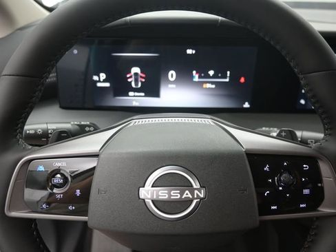 Certified 2025 Nissan Murano SV image 10