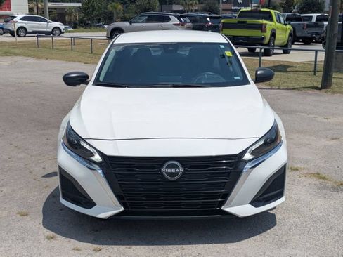 Used 2025 Nissan Altima 2.5 SV FWD image 8