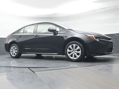 Certified 2026 Toyota Corolla LE FWD image 29