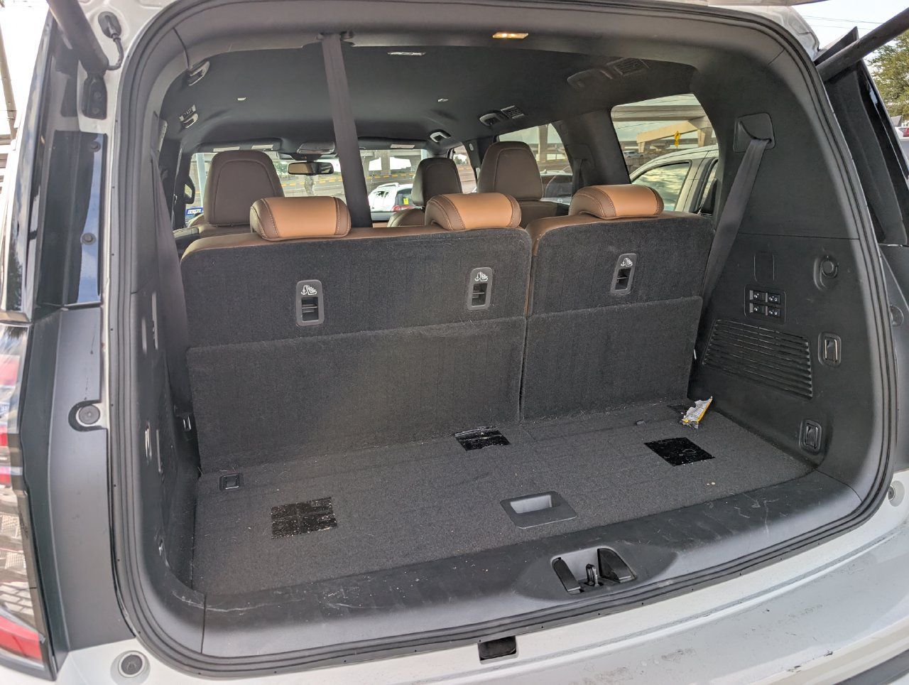 Used 2025 Nissan Armada SL w/ Captain's Chari Seat Package RWD image 26