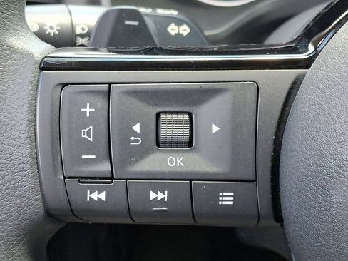 Used 2023 Nissan Rogue SV AWD/4WD image 20