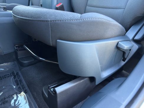 New 2025 Ford Maverick XL w/ Equipment Group 101A image 16