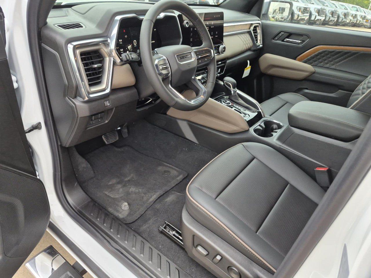New 2026 GMC Canyon Denali AWD/4WD image 8