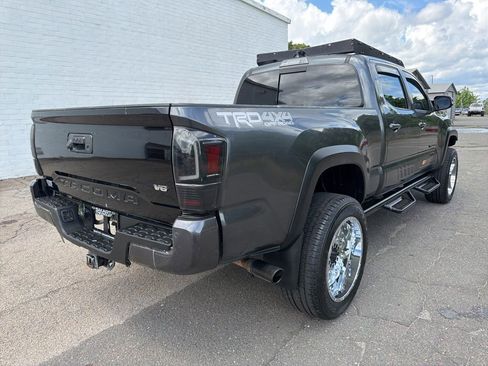Used 2021 Toyota Tacoma TRD Off-Road w/ Technology Package AWD/4WD image 2