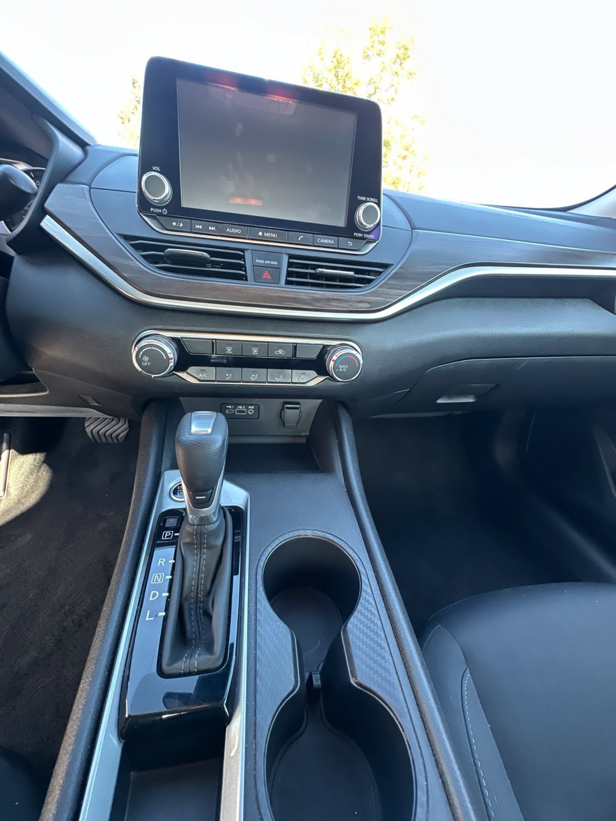 Used 2025 Nissan Altima 2.5 SV FWD image 17