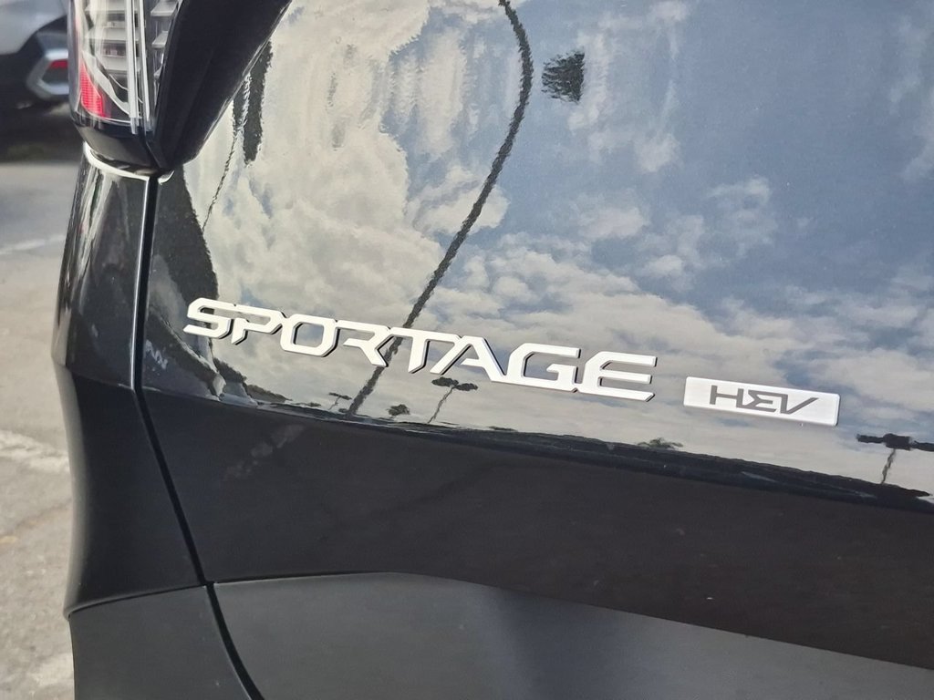 New 2027 Kia Sportage LX FWD image 32