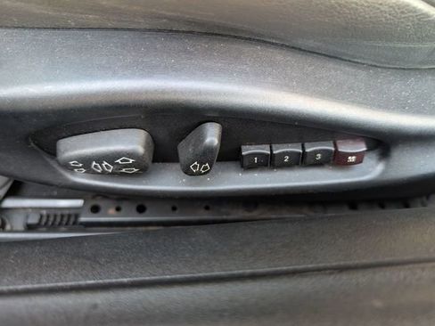 Used 2004 BMW Z4 2.5i image 16