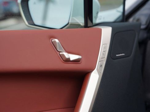 New 2026 BMW iX xDrive60 image 24