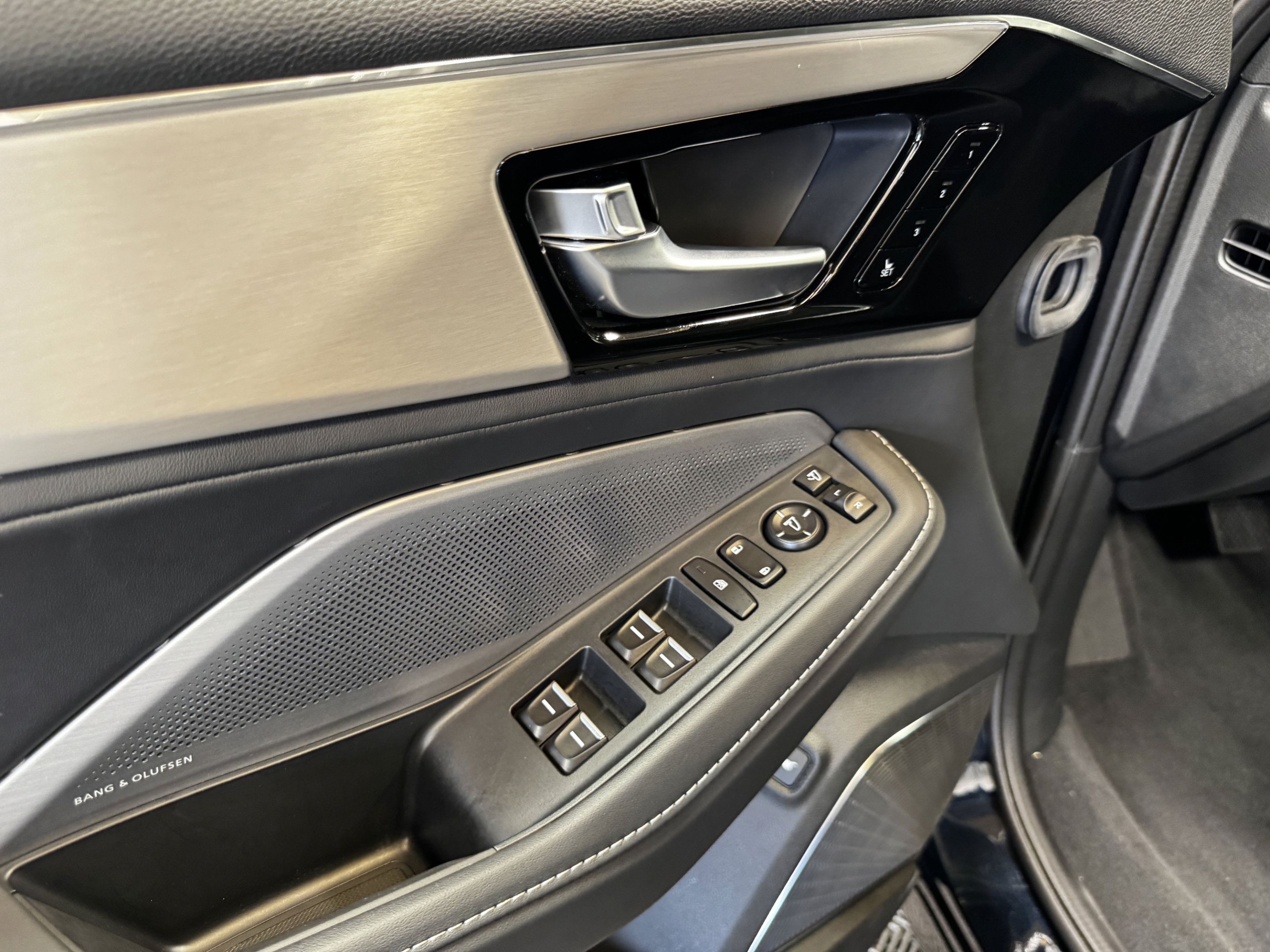 Certified 2026 Acura MDX w/ Technology Package FWD image 38