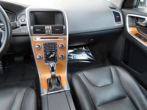 Used 2017 Volvo XC60 T5 Inscription w/ Protection Package image 15