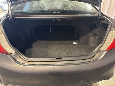 Used 2012 Toyota Camry LE image 11