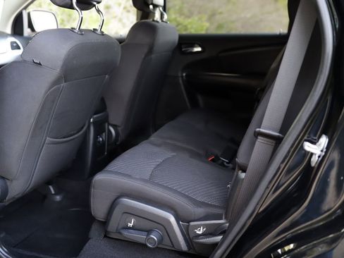 Used 2017 Dodge Journey SE FWD image 22