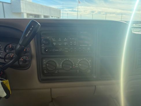 Used 2001 GMC Sierra 2500 SLE w/ SLT Marketing Option Pkg image 11