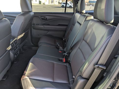 Used 2024 Honda Passport Black Edition image 33