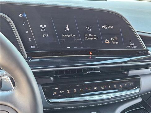 Used 2024 Cadillac Escalade V w/ LPO, ONYX Package image 15