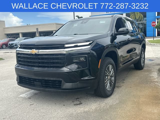 Used 2024 Chevrolet Traverse LS FWD image 2