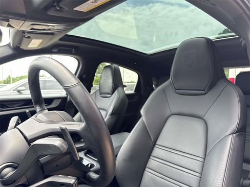 Used 2025 Porsche Cayenne S image 5