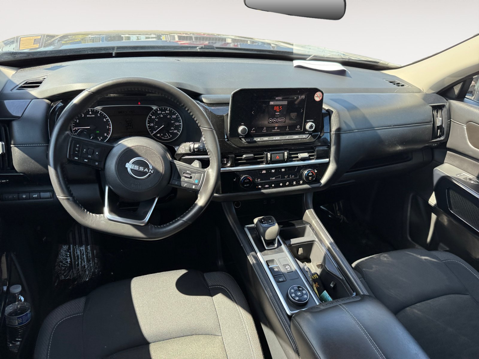 Used 2025 Nissan Pathfinder SV AWD/4WD image 15