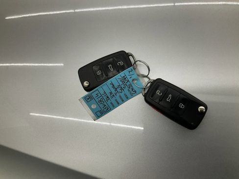 Used 2016 Volkswagen Tiguan S FWD image 19