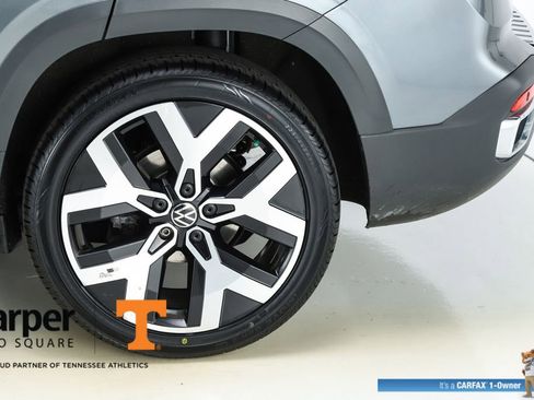 Used 2023 Volkswagen Taos SEL image 6