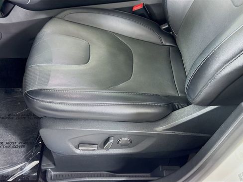 Used 2018 Ford Edge Titanium w/ Equipment Group 302A image 23