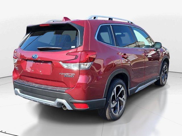 Used 2023 Subaru Forester Touring AWD/4WD image 3