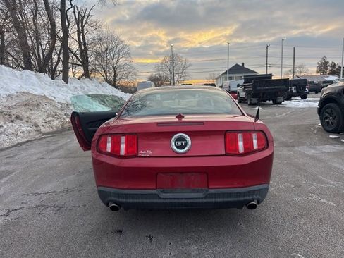 Used 2010 Ford Mustang GT image 4