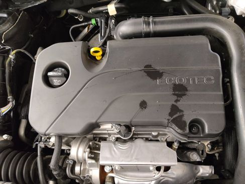 Used 2025 Chevrolet Malibu LT FWD image 30