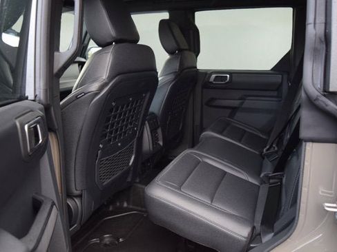 New 2025 Ford Bronco Badlands image 5