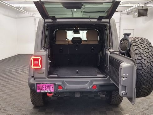 Used 2022 Jeep Wrangler Unlimited Rubicon w/ Steel Bumper Group AWD/4WD image 20