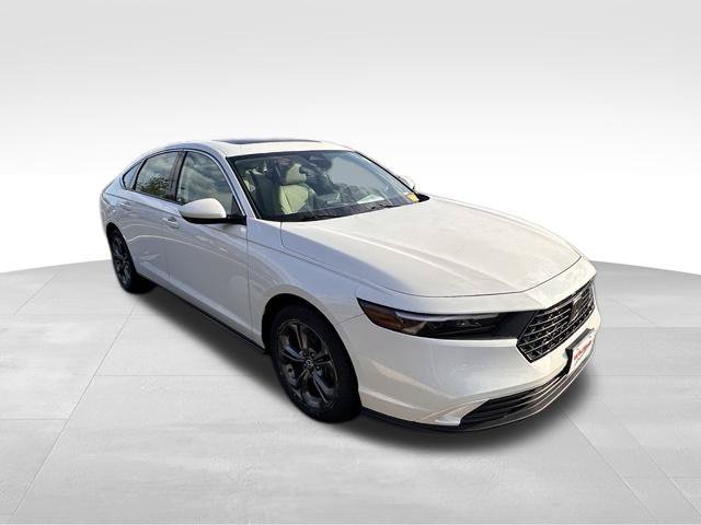 Used 2024 Honda Accord EX image 10