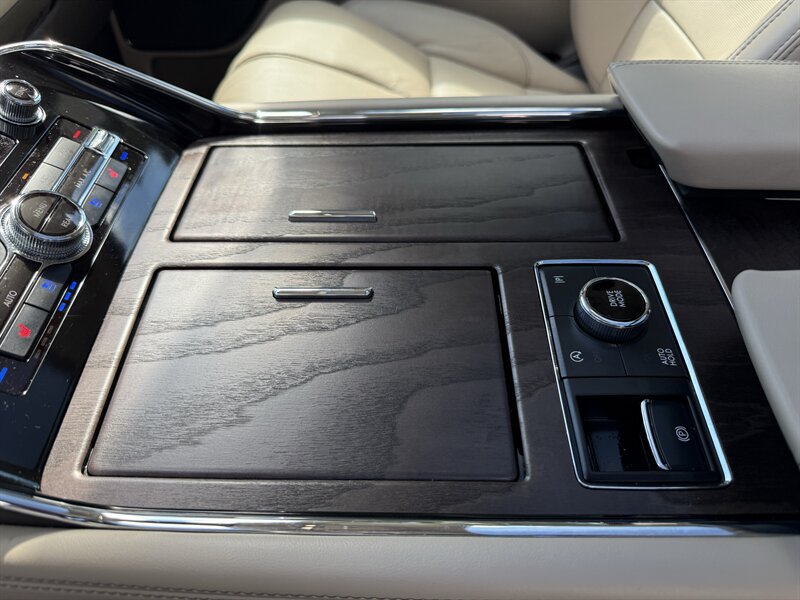 Used 2024 Lincoln Navigator Reserve AWD/4WD image 59