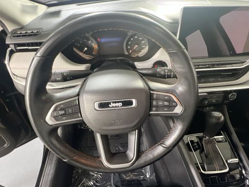 Used 2022 Jeep Compass Limited AWD/4WD image 11