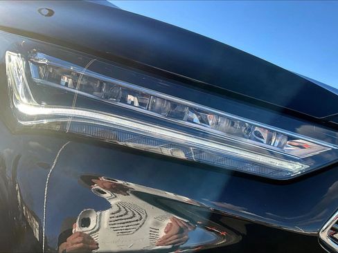 Used 2025 Acura MDX SH-AWD w/ Technology Package image 28