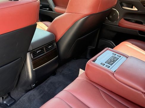 Certified 2021 Lexus LX 570 4WD w/ Luxury Package image 31