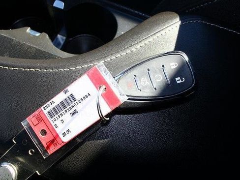 Used 2022 Chevrolet Camaro LT image 19