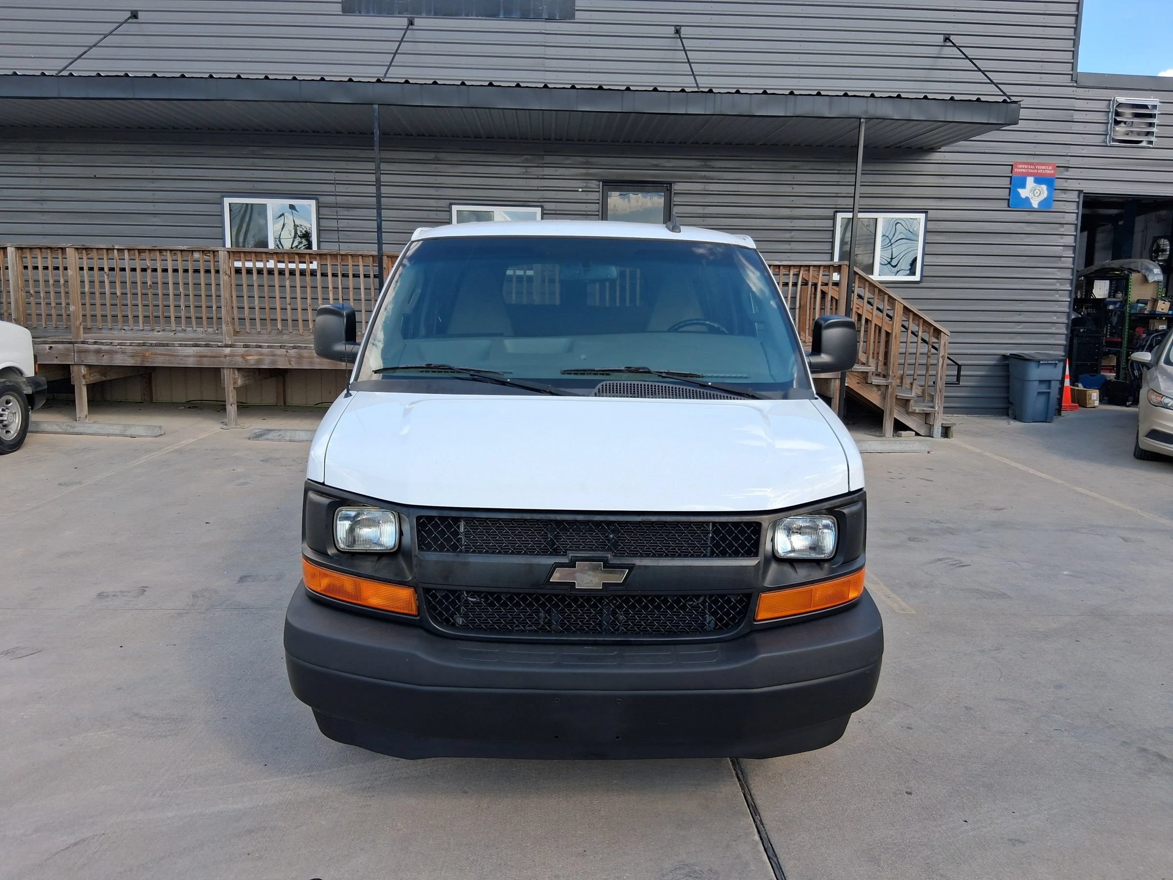 Used 2017 Chevrolet Express 2500 LS RWD image 12