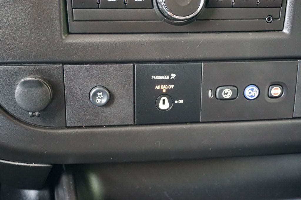 Used 2017 Chevrolet Express 3500 LT w/ LT Preferred Equipment Group RWD image 59